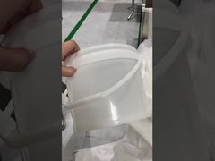 স্টোরেজ এবং পরিবহনের জন্য ঢাকনা সহ নিরাপদ প্লাস্টিকের ফুড গ্রেড বালতি